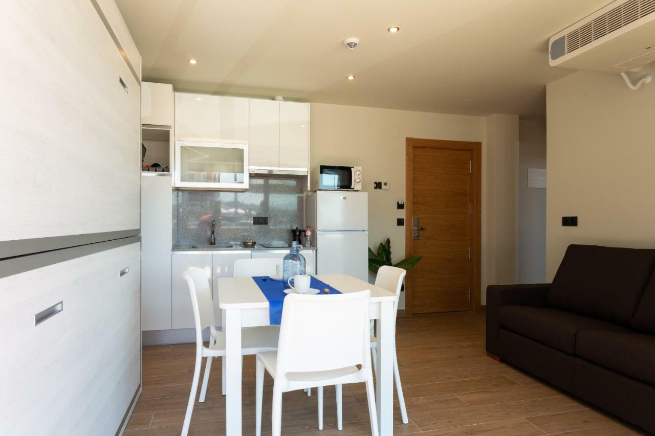 Apartamentos Playa De Los Barcos Isla Plana Εξωτερικό φωτογραφία