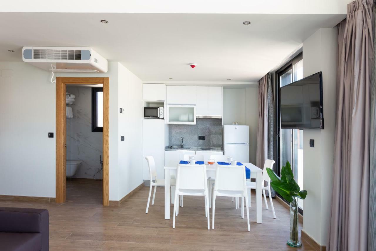 Apartamentos Playa De Los Barcos Isla Plana Εξωτερικό φωτογραφία