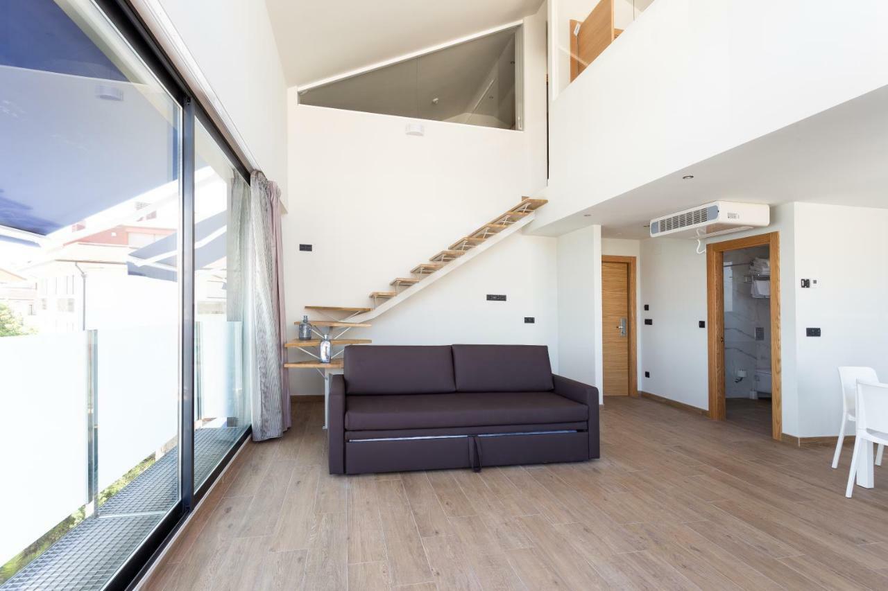Apartamentos Playa De Los Barcos Isla Plana Εξωτερικό φωτογραφία